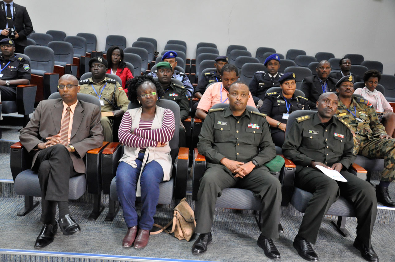 Abitabiriye amahugurwa bishimiye ubumenyi bayakuyemo mu gucunga umutekano w'abasivire