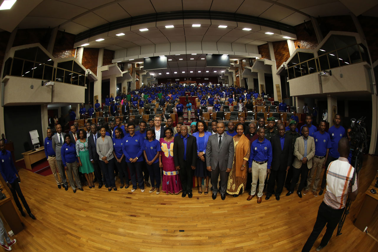 Abitabiriye umunsi mpuzamahanga w'amahoro baganiriye ku byangiza amahoro