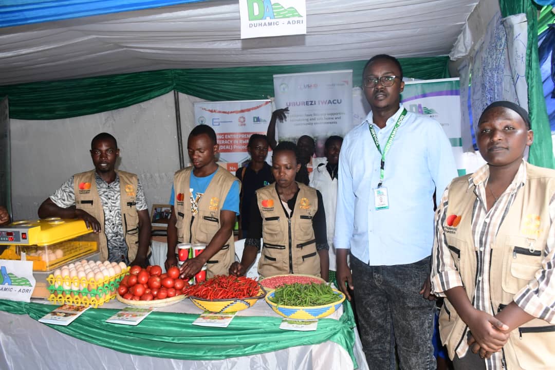 Abitabiriye imurikabikorwa bavuga ko bungukiye n'ubumenyi kuri bagenzi babo