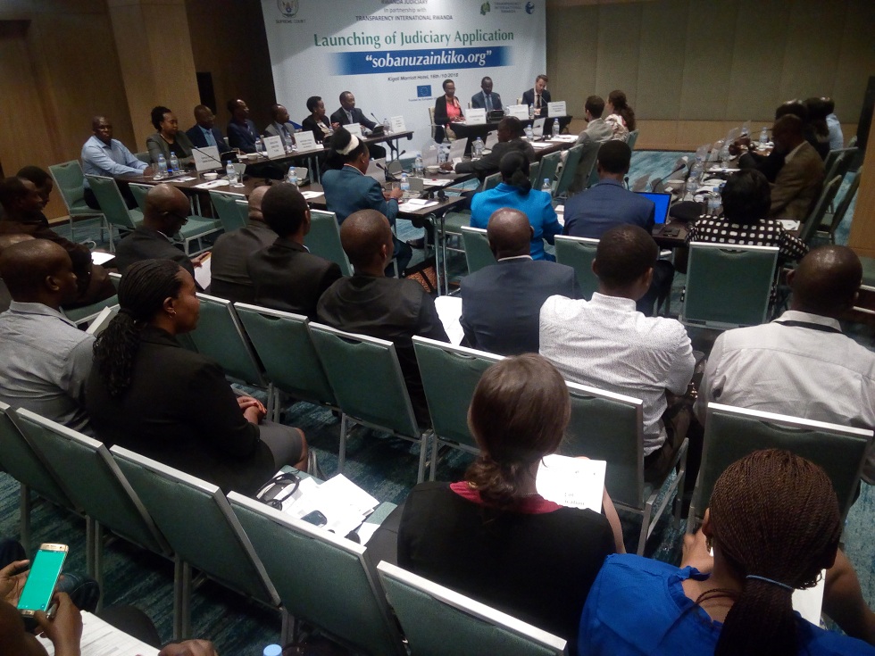 Abitabiriye itangizwa ry'iryo koranabuhanga