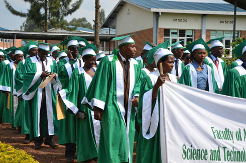 Abize ubumenyi n'ikoranabuhanga biyereka ku munsi wo guhabwa impamyabumenyi.