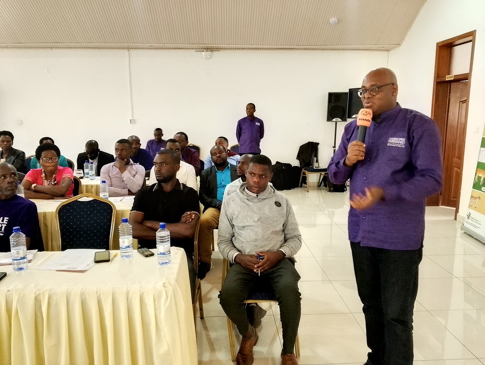 Aborozi bari kuganirizwa uko barushaho kongera umusaruro mu bwinshi no mu bwiza