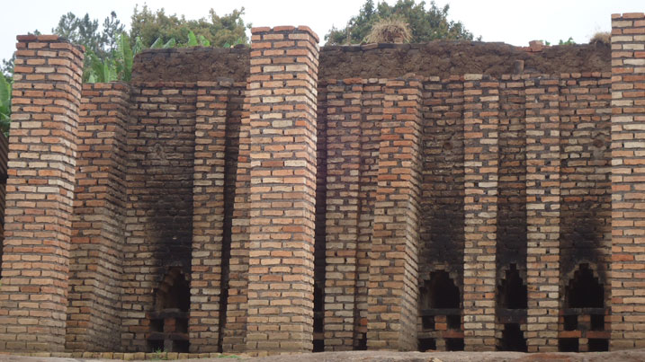 Abubatse amatanura nabo barambuwe.