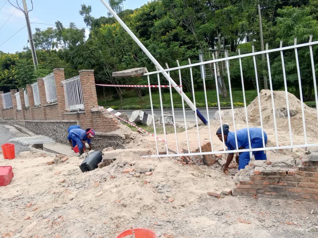 Igipangu cy'ibitaro cyangiritse bikomeye