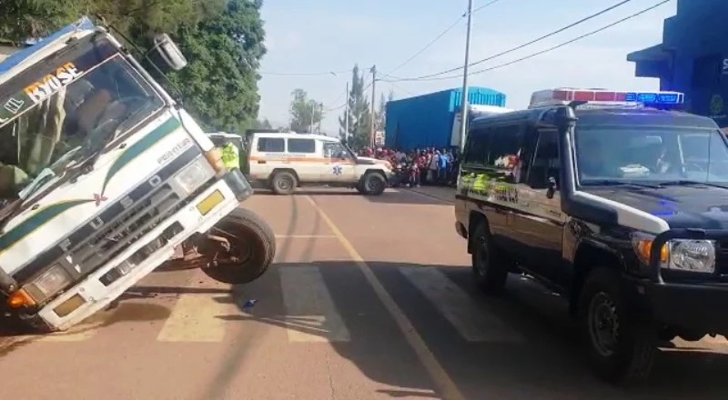 Ahabereye impanuka bisaba gutegereza Polisi kugira ngo abakomerekeyemo bagezwe kwa muganga