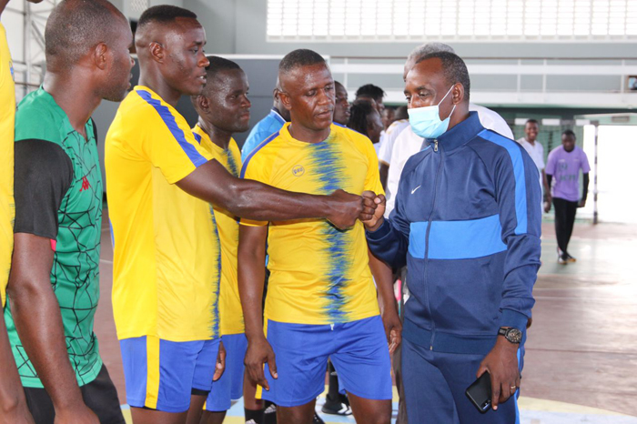 ACP Yahya Kamunuga ubwo yari muri Tanzania mu batangije imikino izwi nka "ECAHF" muri Handball, aho igikombe cyatwawe na Police Handball Club y'u Rwanda