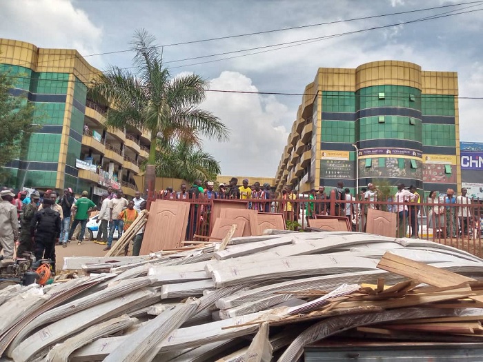 Muri ADARWA uyu munsi nta kazi kakozwe nyuma yo gushya kw'Agakiriro, bari bagumye hanze bumiwe