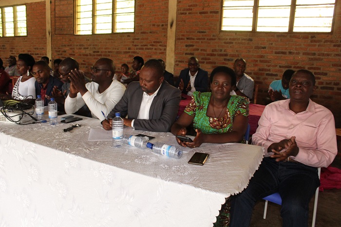 Abize kuri ADEC bishimiye kongera guhura no kuganira ku iterambere ryabo n'iry'ishuri muri rusange