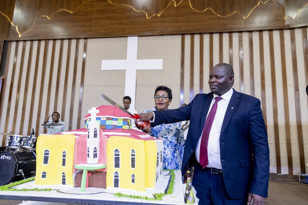 Bakase umugati ukoze mu ishusho y'uru rusengero