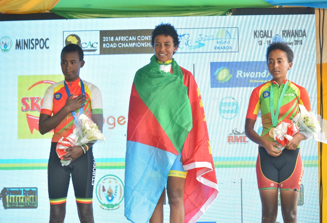 Debesay Mosana n'abamukurikiye