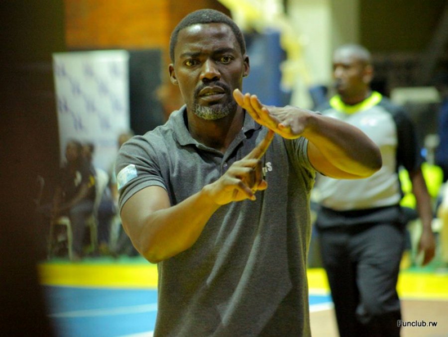 Henry Muinuka ni we ukomeje kuyobora imyitozo