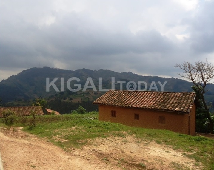 Agace k'imisozi ka Guriro kagiye kubakwamo Poste de santé izafasha abahatuye.