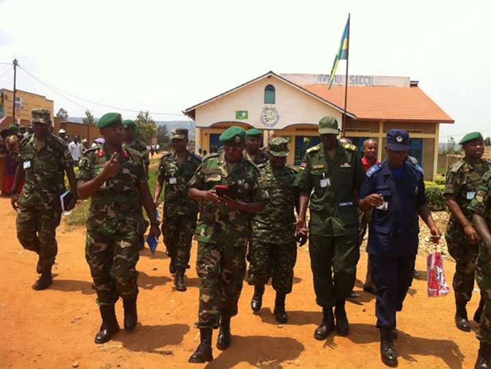 Aha bari bamaze gusura SACCO ya Rweru ngo barebe uko umuriro w