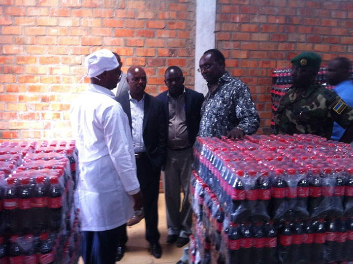 Aha ni mu ruganda rukora ibinyobwa bidasindisha rwa Crystal Bottling Company Ltd. Kuba bapfunyika mu bikoresho bihenze bituma ibicuruzwa bihenda.