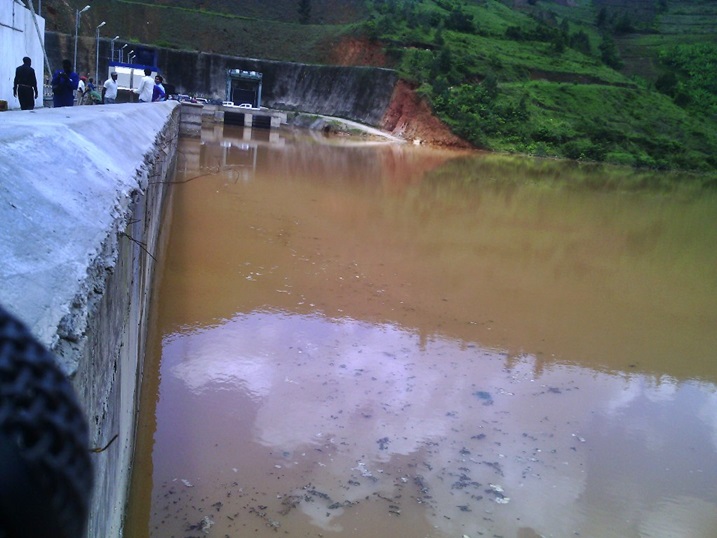 Aha niho ikiyaga cyuzuye kitagomba kurenga ku rugomero.