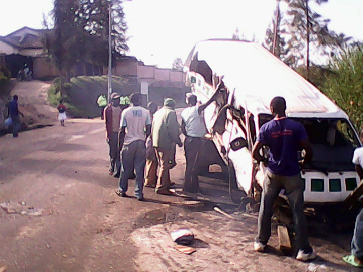 Iyi tagisi yagonze igikuta kiri iruhande rw