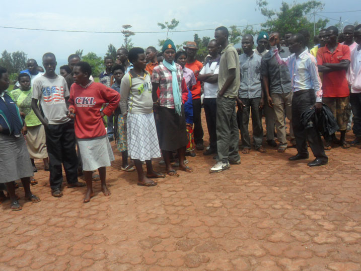 Aho bari bahagaze bifuzaga ko Perezida Paul Kagame abakemurira ikibazo.