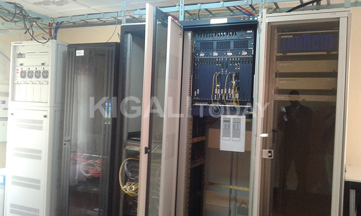 Aha niho hubakiye umurongo mugari wa Interineti inyaruka (fiber Optic) ikwirakwizwa hirya no hino mu gihugu.