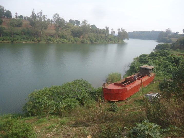 Aha niho Nyakwigendera yakoreraga akazi ko gusudira ubwato ari naho yaguye.