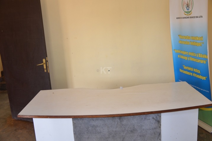 Aho bakirira abaturage ntabiharanga nta n'umukozi ushinzwe kubakira uhaba.