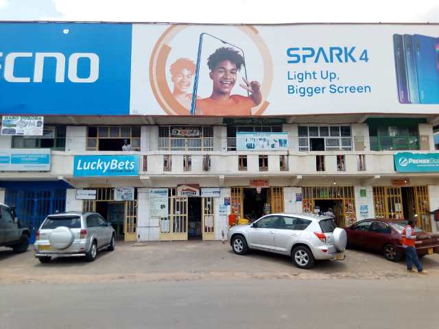 Aho barangurira ibicuruzwa byo kurya hari hafunguye