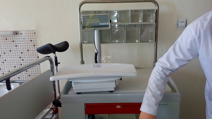 Aho naho bapimira ibiro by'umwana akivuka.