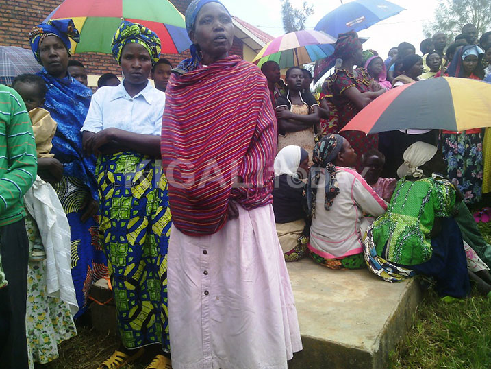 Aka gasima bicayeho niko Kambanda yari ahagazeho atanga amabwiriza yo gukoresha imbunda mu gukora Jenoside.