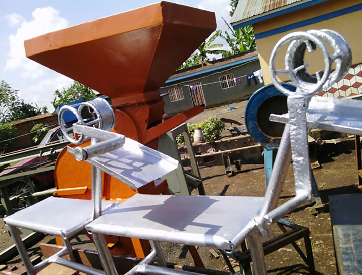 Hirya no hino utumashini duhungura ibigori turakorwa.