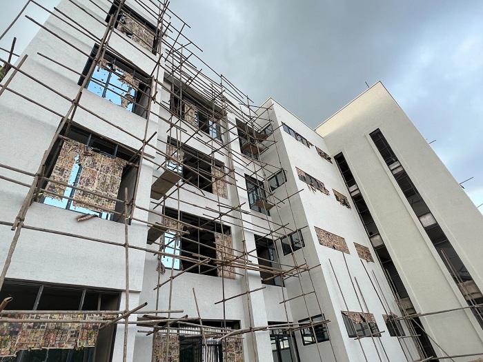 Imirimo ijyanye no gusiga amarangi hanashyirwamo ibirahuri n