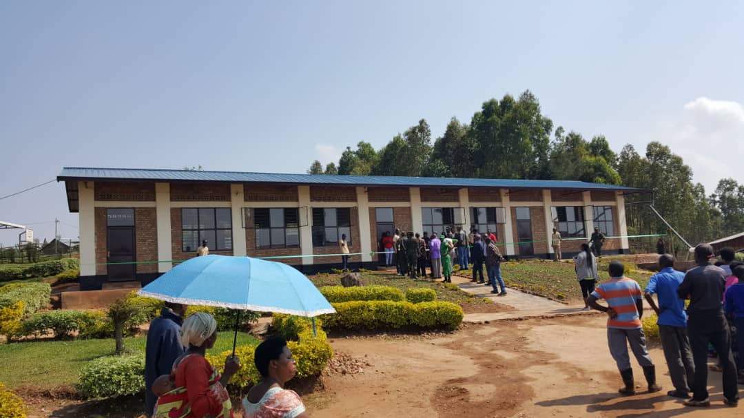 Akarere ka Gasabo kavuga ko nta cyumba cy'ishuri kigomba kurenza abana 50 mu rwego rwo kugabanya ubucucike