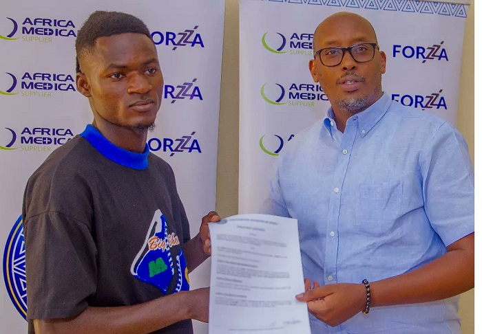 Aboubakar Djibrine Akuki yasinyiye AS Kigali amasezerano y