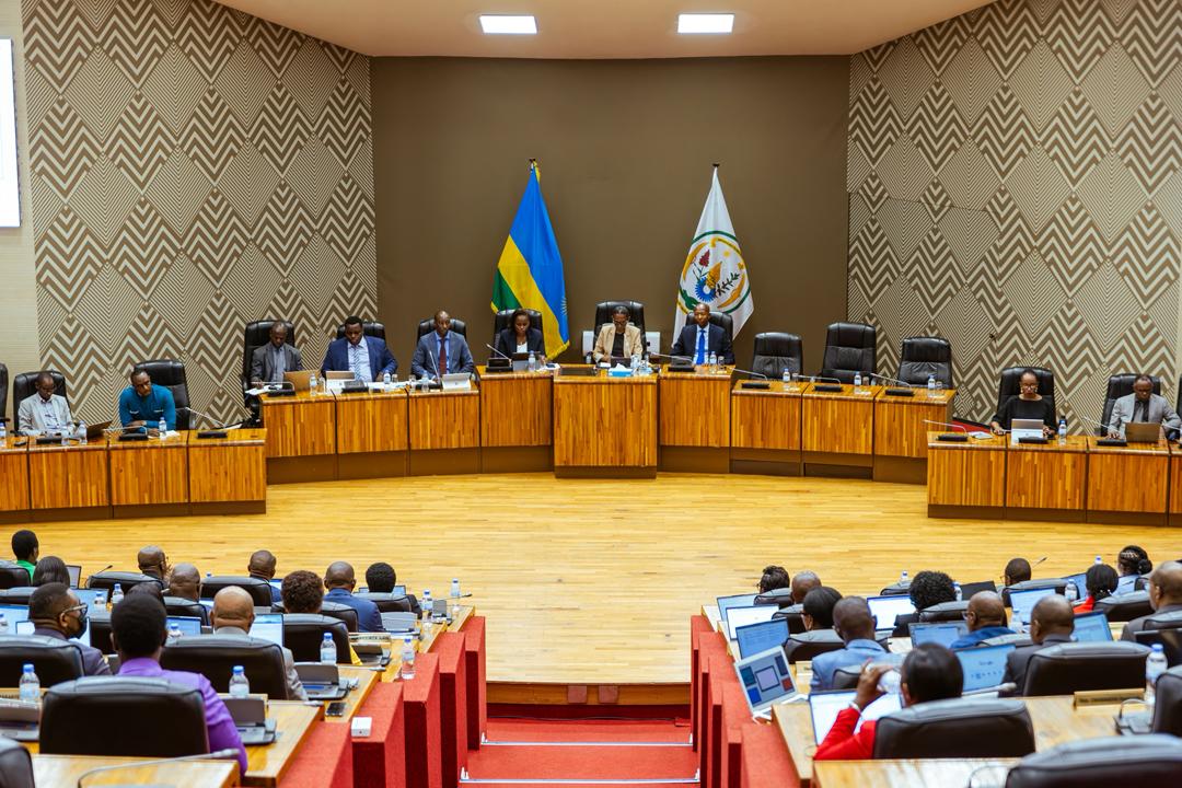 Abadepite basuzuma itegeko rigenga imikoreshereze y