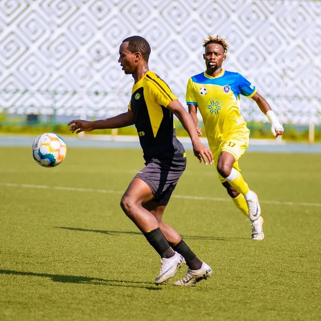 Ntarindwa Aimable arasinyira Rayon Sports imyaka ibiri ayikinira 