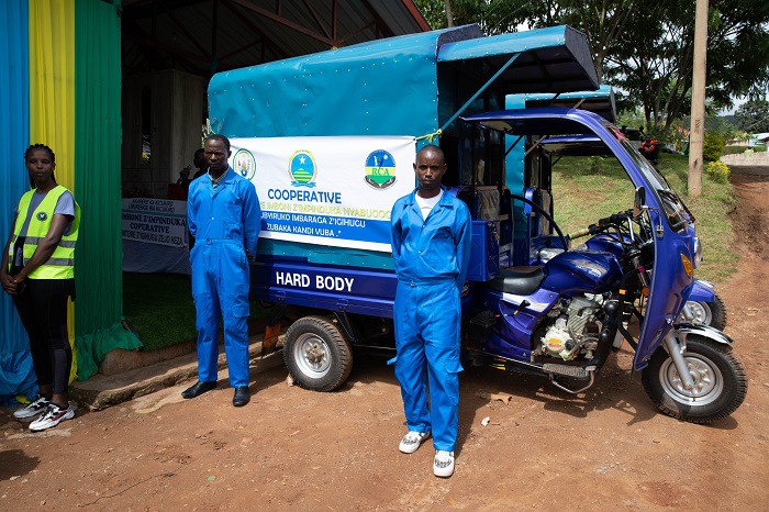 Amafaranga bahawe yabafashije kubona bimwe mu bikoresho bifashisha mu kazi