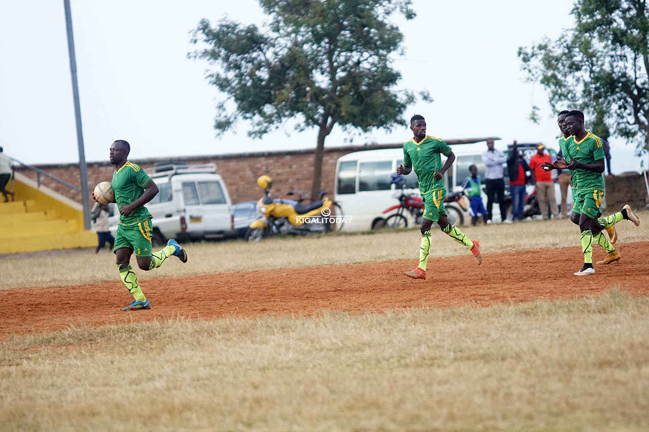 Gicumbi yatsinze igitego kimwe, gusa umutoza avuga ko bakinaga nta bushake kubera kudahembwa