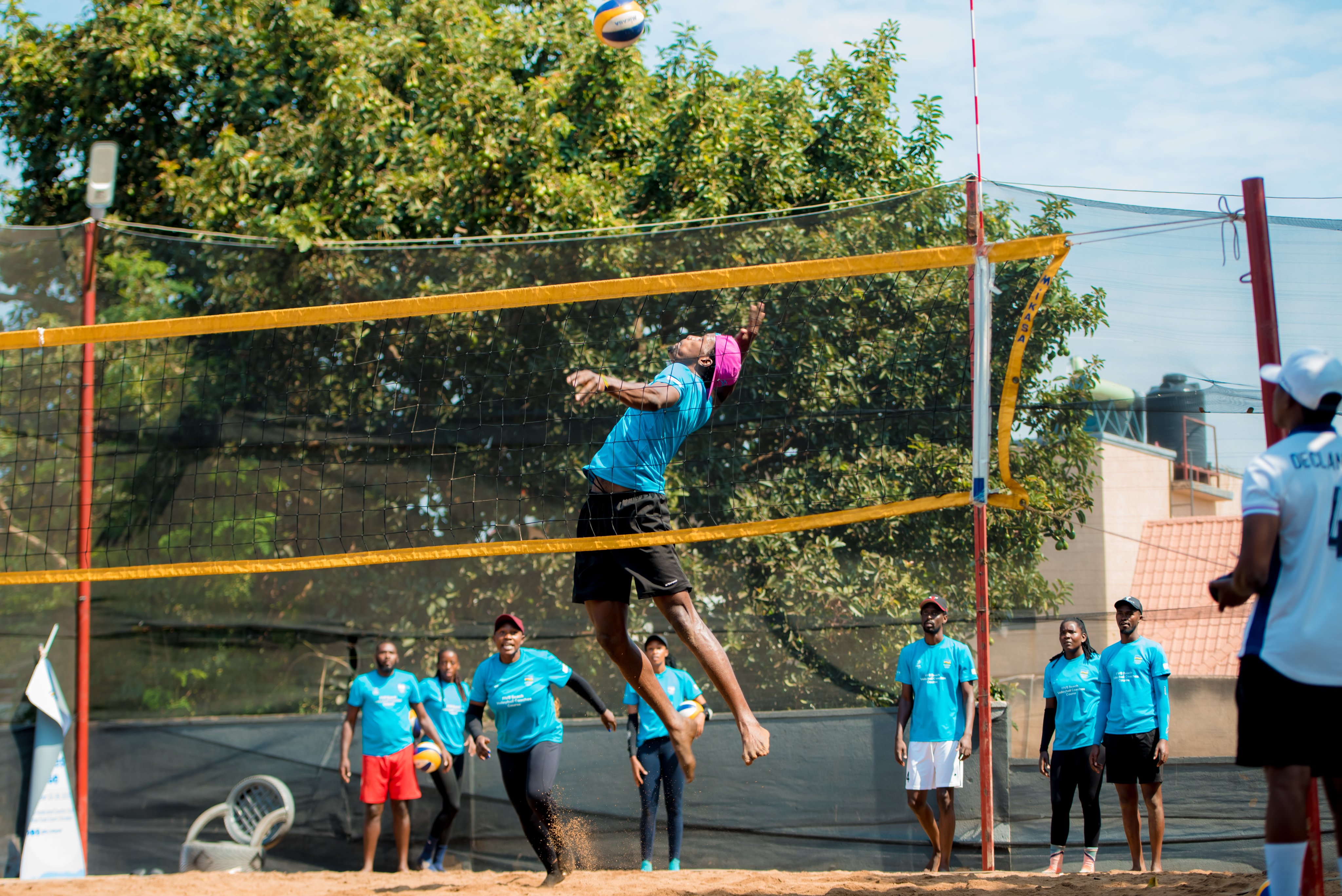 Amahugurwa yasojwe no gukina hagati y'abatoza
