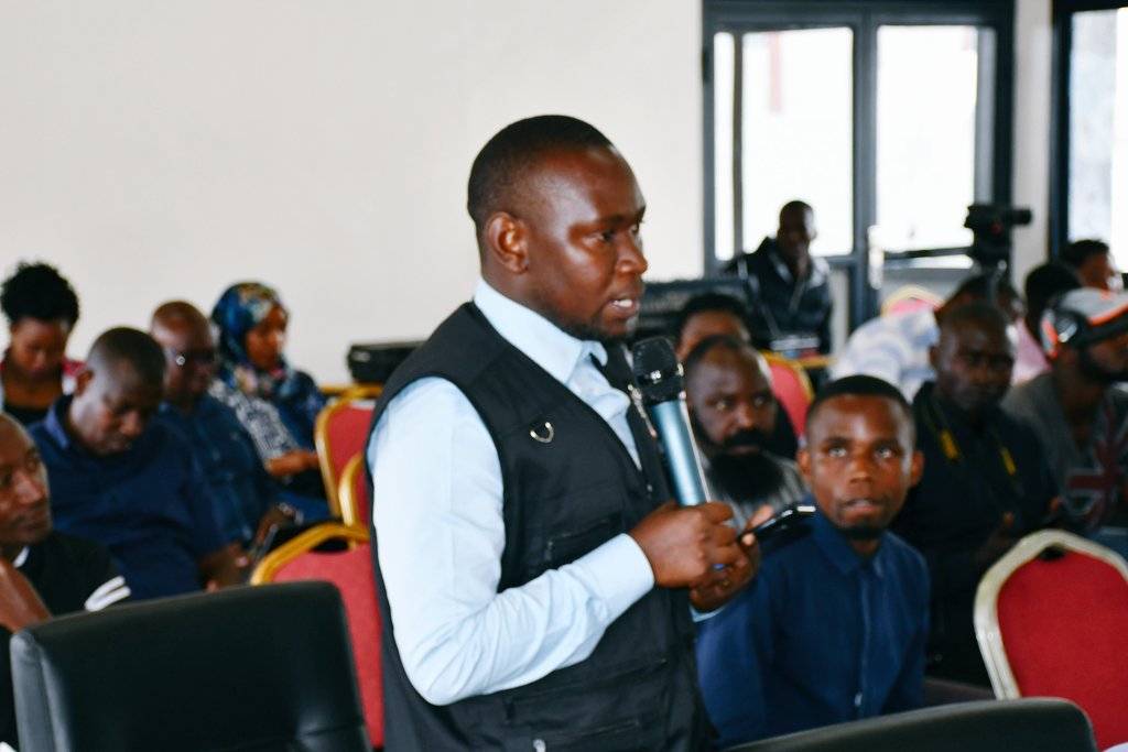 Abanyamakuru mu kiganiro n'abayobozi mu Majyaruguru