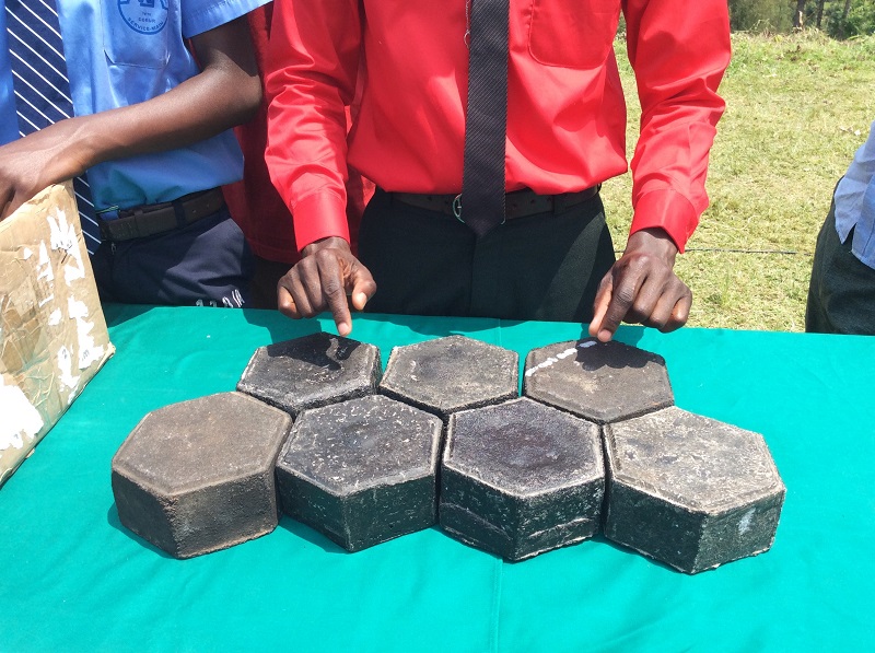 Amapave akoze muri Pulasitiki bayaha ingano itandukanye bitewe n'aho azasaswa