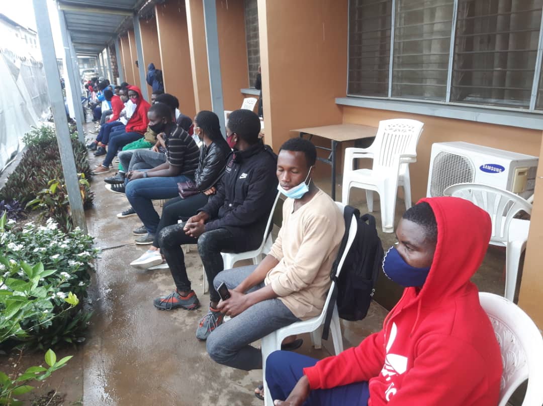 Urubyiruko rwitabiriye ari rwinshi gutanga amaraso 