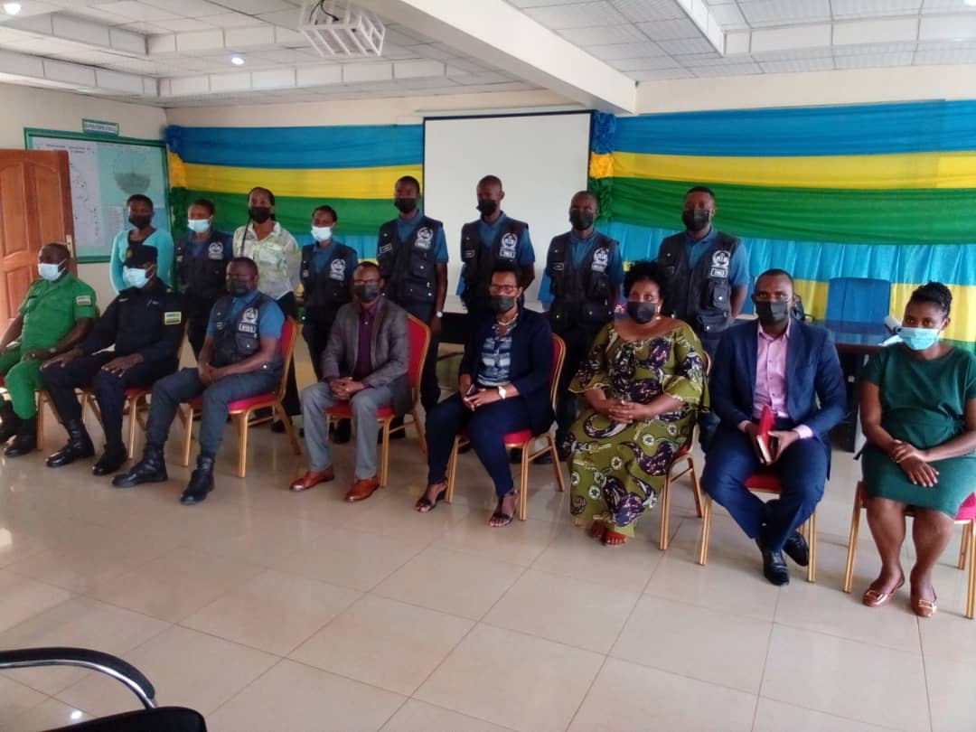 Barateganya ko mu mezi atatu bazaba bafite ubumenyi bw'ingenzi ku rurimi rw'amarenga