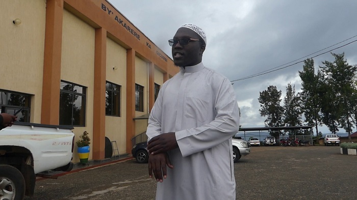 Niyitanga Djamidu, umwe mu bahagarariye amarushanwa mpuzamahanga yo gusoma no gufata mu mutwe Korowani