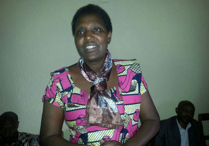 Umuyobozi w'akarere ka Muhanga wungirije ushinzwe imibereho myiza y'abaturage, Fortune Mukagatana.