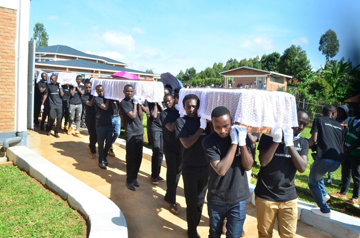 Amasanduku ajyanywe mu rwibutso