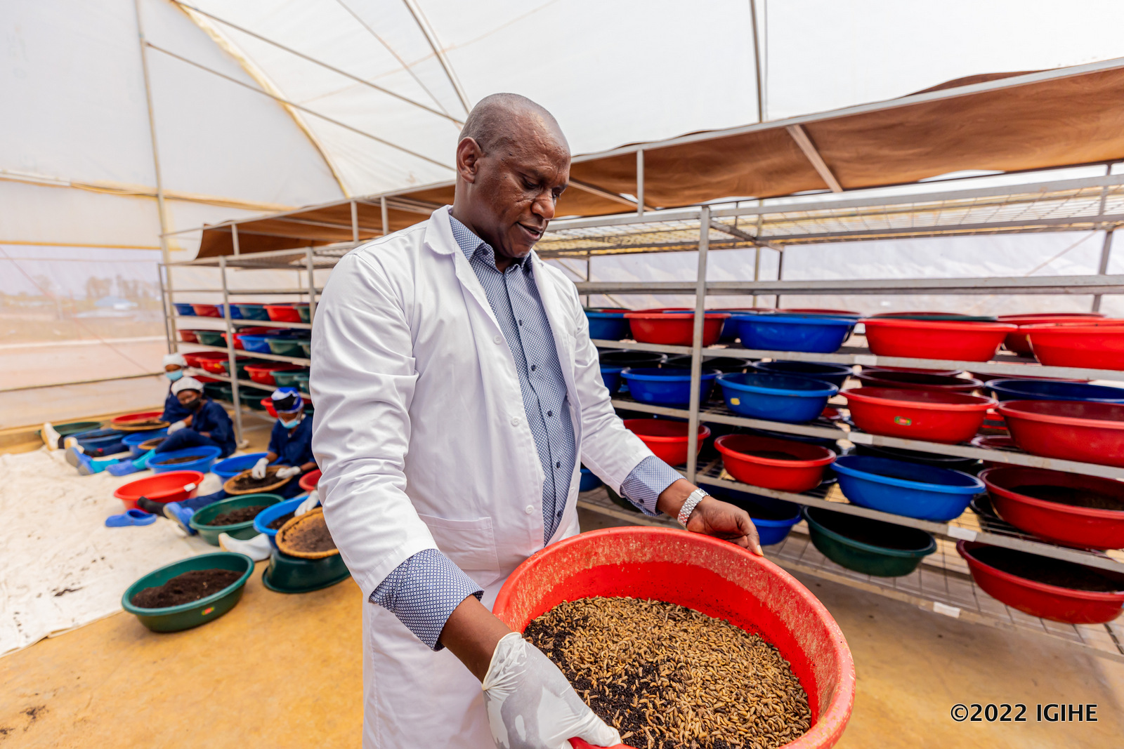 Umworozi wo mu Karere ka Bugesera watangiye korora amasazi y'umukara