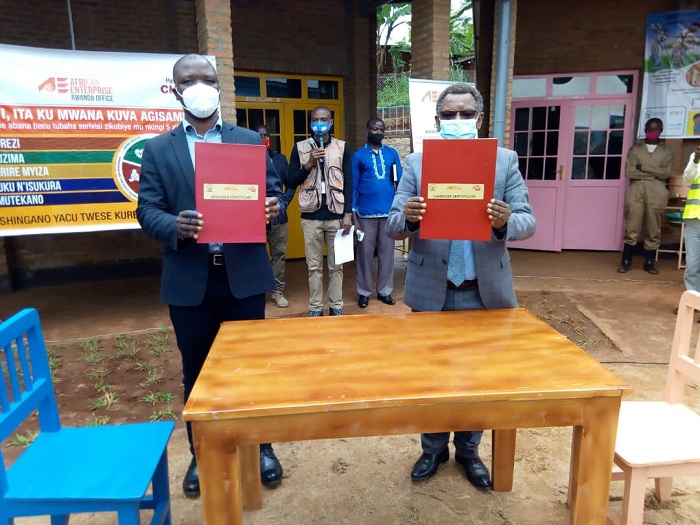 AEE yashyikirije akarere ka Rusizi urugo mboneza mikurire rwa gatandatu rwuzuye muri ako karere