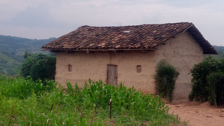 Amashanyarazi y'imirasire i Kansi mu Mudugudu w'Agatare