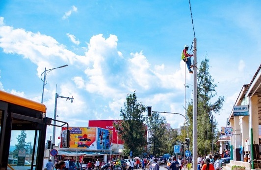 Imiyoboro yangiritse irasanwa cyangwa igasimbuzwa