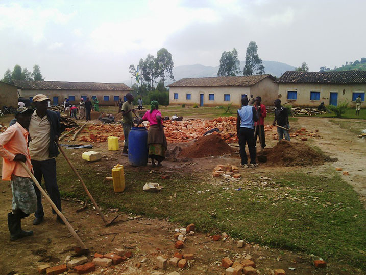 Ku ishuri rya Rutarabana ni hamwe mu hagaragaye abana barwaye amavunja kubera umwanda.