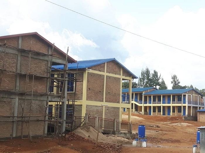 Ntabwo ibyumba by'amashuri bigomba kubakwa birenga 22,500 biramara biruzura byose