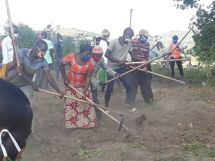 Mu Karere ka Ruhango biyemeje kubaka ibyumba by